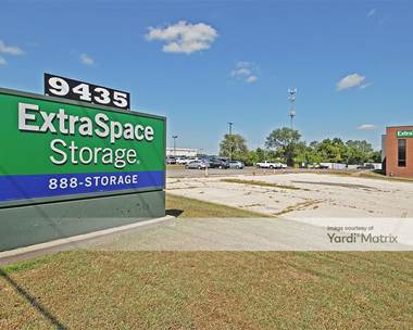 Storage Units for Rent available at 9435 Holmes Road, Kansas City, MO 64131