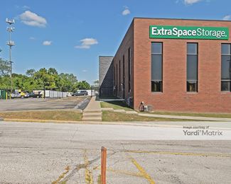Photo 4 of Extra Space Storage - 9435 Holmes Road, Kansas City, MO
