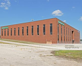 Photo 5 of Extra Space Storage - 9435 Holmes Road, Kansas City, MO