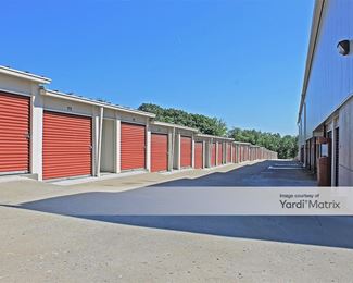 Photo 3 of Attic Storage - 701 North Highway 291, Liberty, MO