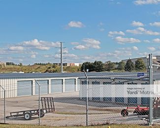 Photo 4 of StorageMart - 500 NE Jones Industrial Drive, Lee's Summit, MO