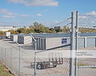 Photo 5 of StorageMart - 500 NE Jones Industrial Drive, Lee's Summit, MO