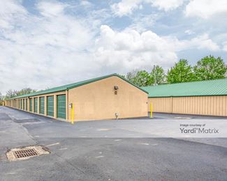 Photo 2 of Storage Rentals of America - 1200 NW Sloan, Lee's Summit, MO