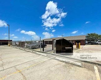 Photo 2 of Move It Storage - 6537 Weber Road, Corpus Christi, TX