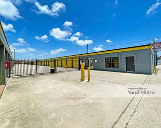 Photo 4 of Move It Self Storage - 2902 South Padre Island Drive, Corpus Christi, TX