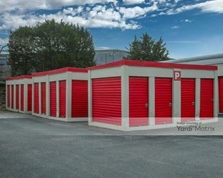 Photo 2 of iStorage - 1700 Linden Avenue, Knoxville, TN