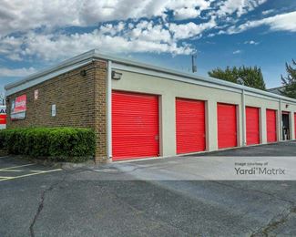 Photo 3 of iStorage - 1700 Linden Avenue, Knoxville, TN