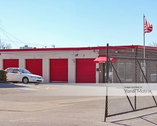 Photo 4 of iStorage - 1700 Linden Avenue, Knoxville, TN