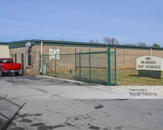 Photo 2 of Bearden Self Storage - 6415 Baum Drive, Knoxville, TN