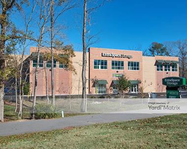 Storage Units for Rent available at 9670 Dorchester Road, Summerville, SC 29485