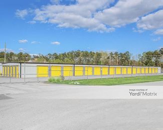 Photo 2 of Storage King USA - 20 Edgewood Lane, Winnabow, NC