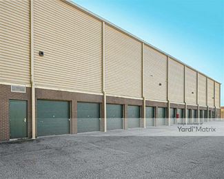 Photo 2 of Extra Space Storage - 5146 Ashley Phosphate Road, North Charleston, SC