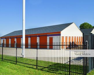 Photo 3 of Public Storage - 206 East MacArthur Road, Wichita, KS