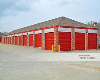 Photo 3 of iStorage - 12515 East Central Avenue, Wichita, KS