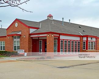 Photo 4 of iStorage - 12515 East Central Avenue, Wichita, KS