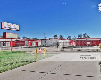 Photo 1 of Storage Rentals of America - 511 West MacArthur Road, Wichita, KS
