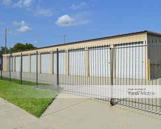 Photo 2 of Maxsecure Storage - 3540 West Douglas, Wichita, KS