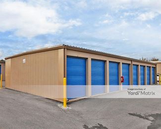 Photo 5 of People-s Choice Storage - 3401 Hillside, Wichita, KS