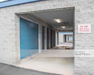 Photo 3 of US Storage Centers - 3001 NW Canal Blvd, Redmond, OR