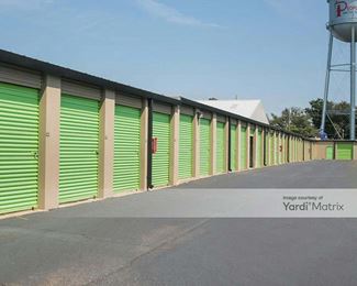 Photo 2 of Storage Rentals of America - 980 North Navy Blvd, Pensacola, FL