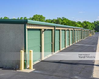 Photo 2 of Advance Storage - 1403 West Ledgerwood Drive, Andover, KS