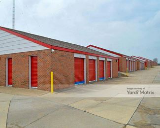 Photo 2 of iStorage - 1701 North Rock Road, Wichita, KS