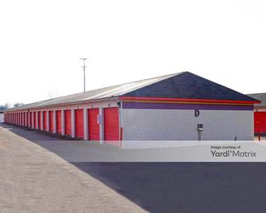 Storage Units for Rent available at 2745 Dixie Hwy, Waterford, MI 48328