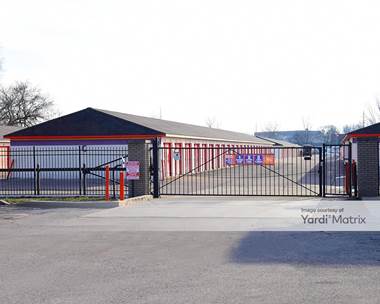 Storage Units for Rent available at 2745 Dixie Hwy, Waterford, MI 48328
