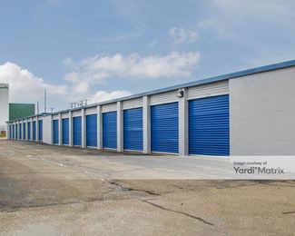Photo 4 of National Storage - 40671 Joy Road, Canton, MI