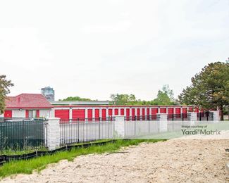 Photo 4 of iStorage - 1096 Doris Road, Auburn Hills, MI
