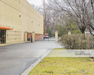 Photo 3 of Public Storage - 24200 Telegraph Road, Southfield, MI