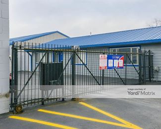 Photo 4 of Mini U Storage - 24040 Groesbeck Hwy, Warren, MI