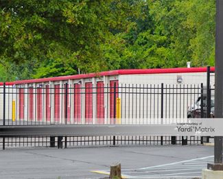 Photo 4 of Storage Rentals of America - 28266 Ecorse Road, Romulus, MI