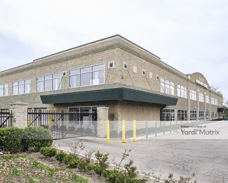 Photo 2 of 1-800-Self-Storage.com - 26660 Greenfield Road, Oak Park, MI