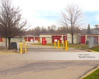Photo 2 of Storage Rentals of America - 25440 Pennsylvania Road, Taylor, MI