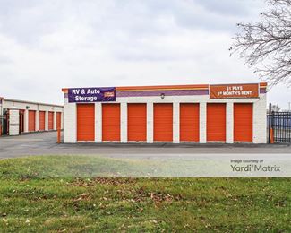 Photo 4 of Public Storage - 322 East Maple Road, Troy, MI