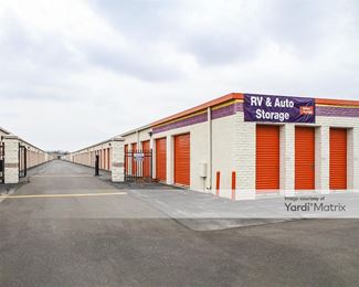 Photo 6 of Public Storage - 322 East Maple Road, Troy, MI