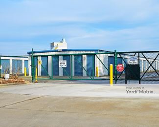 Photo 2 of Airport Road Storage - 3700 Airport Road, Waterford, MI