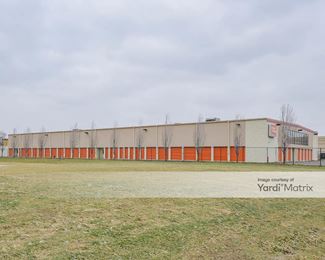 Photo 3 of Public Storage - 30340 Gratiot Avenue, Roseville, MI