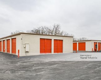 Photo 3 of Public Storage - 2500 East 10 Mile Road, Warren, MI