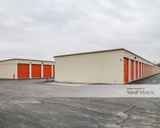Photo 6 of Public Storage - 2500 East 10 Mile Road, Warren, MI