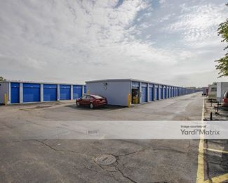 Photo 5 of SmartStop Self Storage - 262 East Maple Road, Troy, MI
