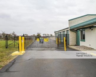 Photo 2 of Extra Space Storage - 1150 Coolidge Hwy, Troy, MI