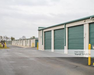 Photo 4 of Extra Space Storage - 1150 Coolidge Hwy, Troy, MI