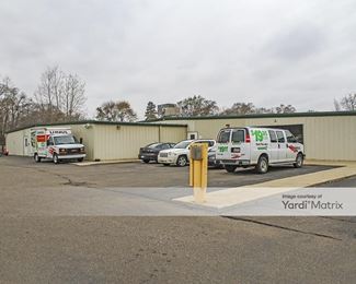Photo 5 of Storage Rentals of America - 3101 Bermuda Street, Ferndale, MI