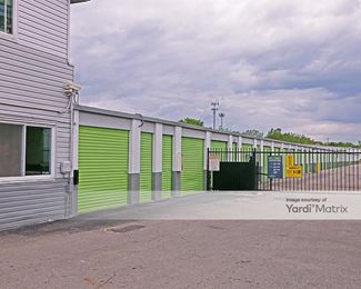 Photo 2 of Extra Space Storage - 2160 Innis Road, Columbus, OH