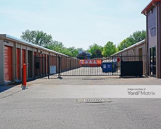 Photo 2 of Public Storage - 2221 Hilliard Rome Road, Hilliard, OH