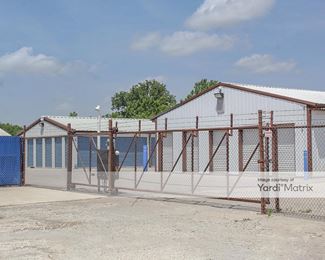Photo 3 of SS Self Storage - 544 West North Street, Auburn, IN