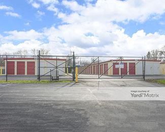 Photo 2 of Storage Rentals of America - 2909 Lower Huntington Road, Fort Wayne, IN
