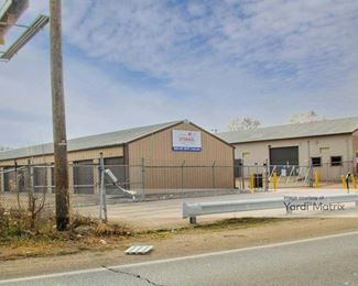 Photo 2 of Storage Rentals of America - 2031 Mishawaka Road, Elkhart, IN